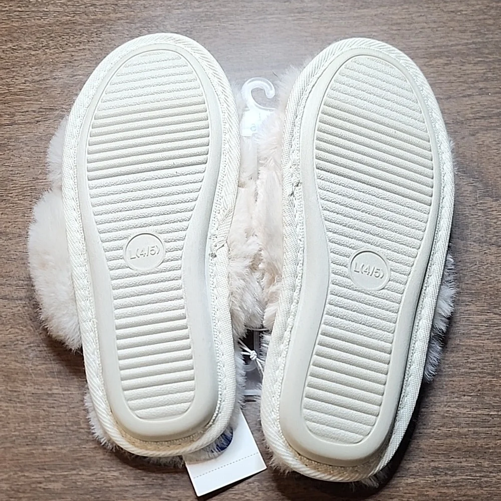 Cat & Jack Fluffy Slip On‎ Slippers, Girls Large 4/5, New